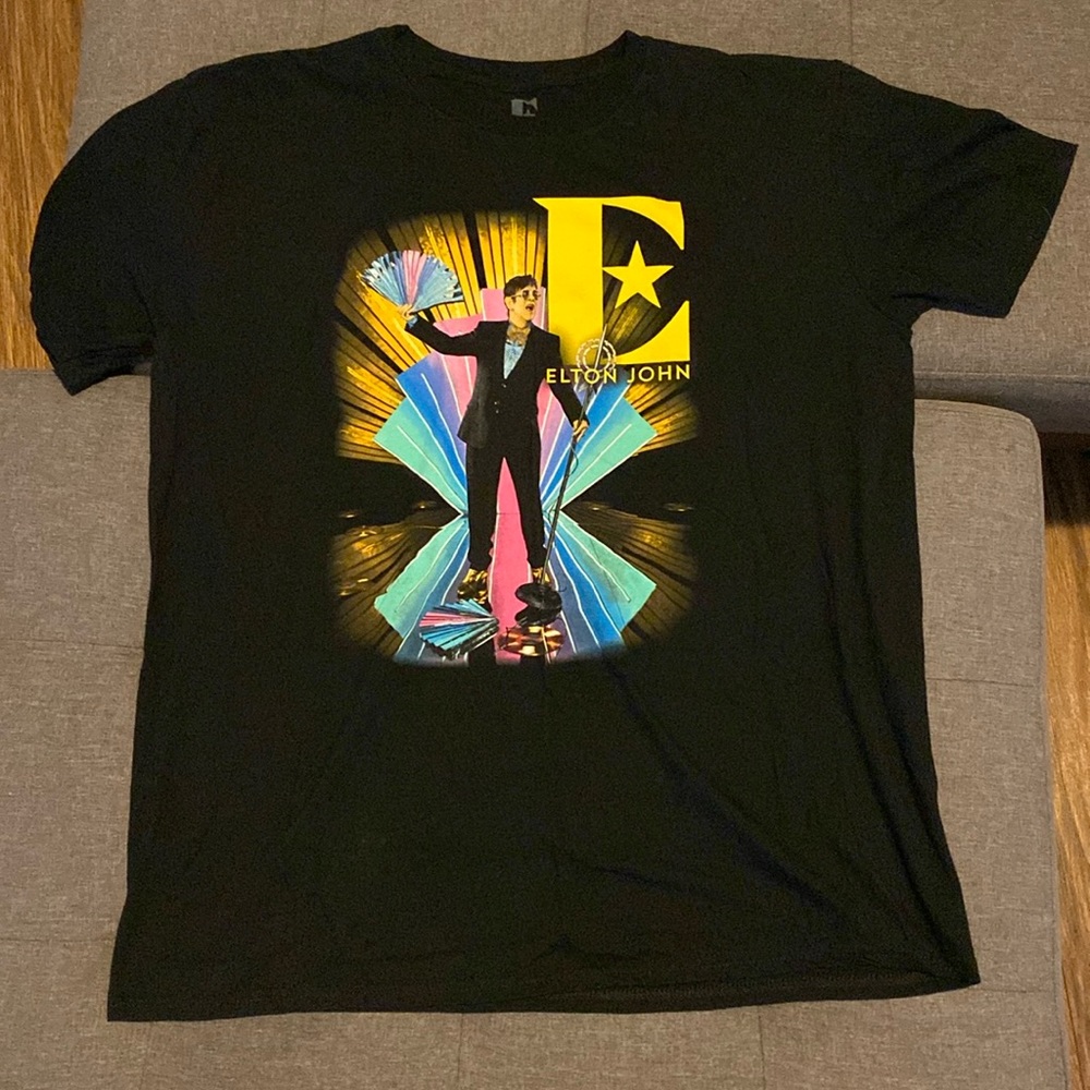 Elton John Farewell Tour 2019 Concert T-Shirt Size Men’s XL Yellow Brick Road